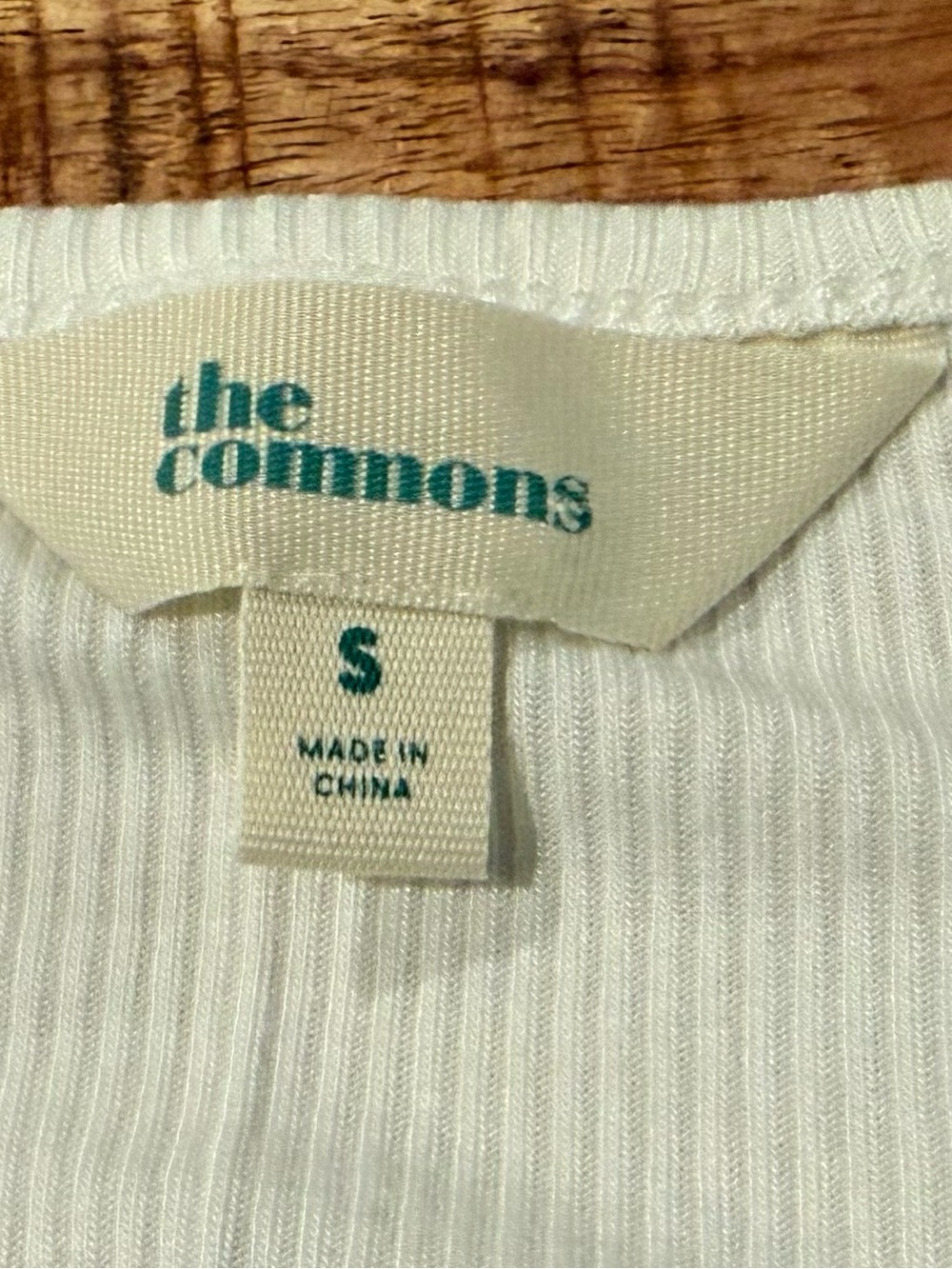 The Commons Ribbed Snap Front Tee Size Small - Picture 2 of 3